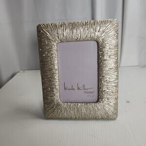 Nicole Miller Home 4x6 Silver Metal Picture Frame Textured Modern Glam Tabletop